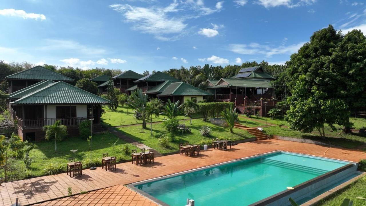 Ratanakiri Paradise Hotel & Restaurant Banlung Kültér fotó